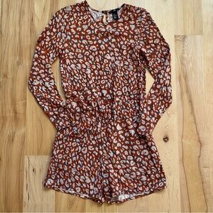 H&M Burnt Orange Black Cream Boho Floral Animal
Print Long Sleeve Romper Size 2